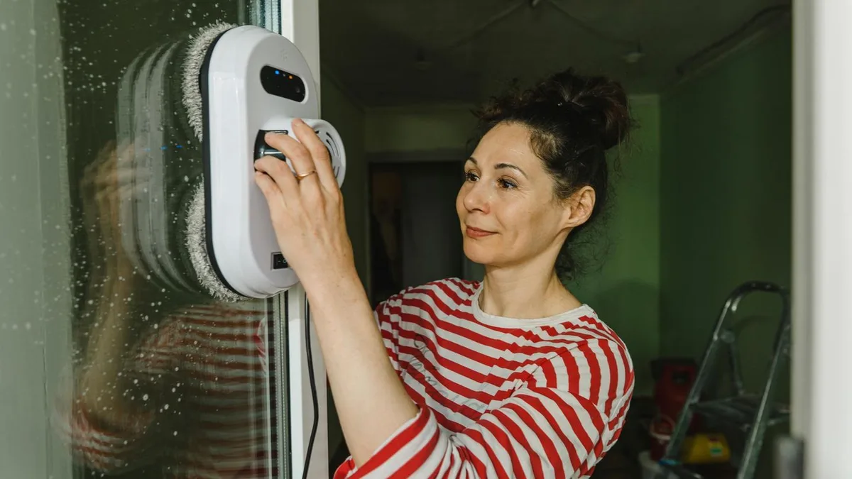 Klarer Durchblick: Fensterputzen ohne Mühe: Ecovacs Winbot Mini jetzt 47 Prozent günstiger