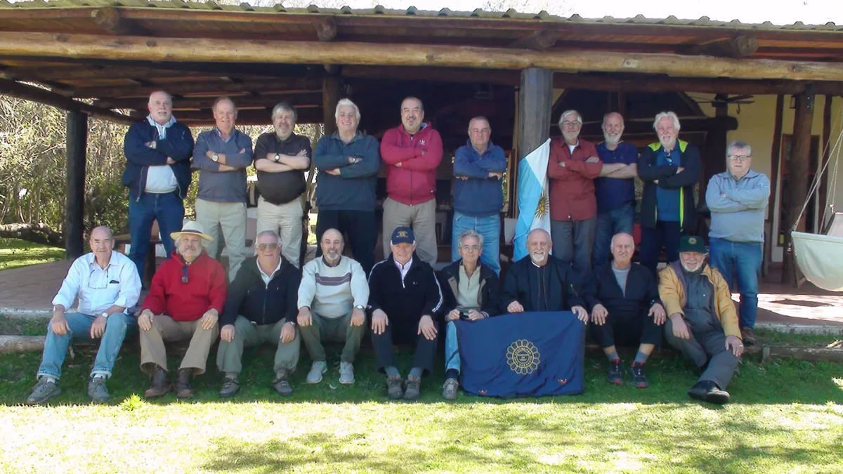 Somos amigos desde 1962, pero todavía no logramos ponernos de acuerdo sobre dónde almorzar