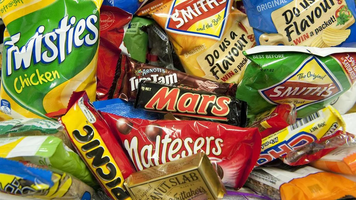 Late-night meals and snacks linked to liver disease