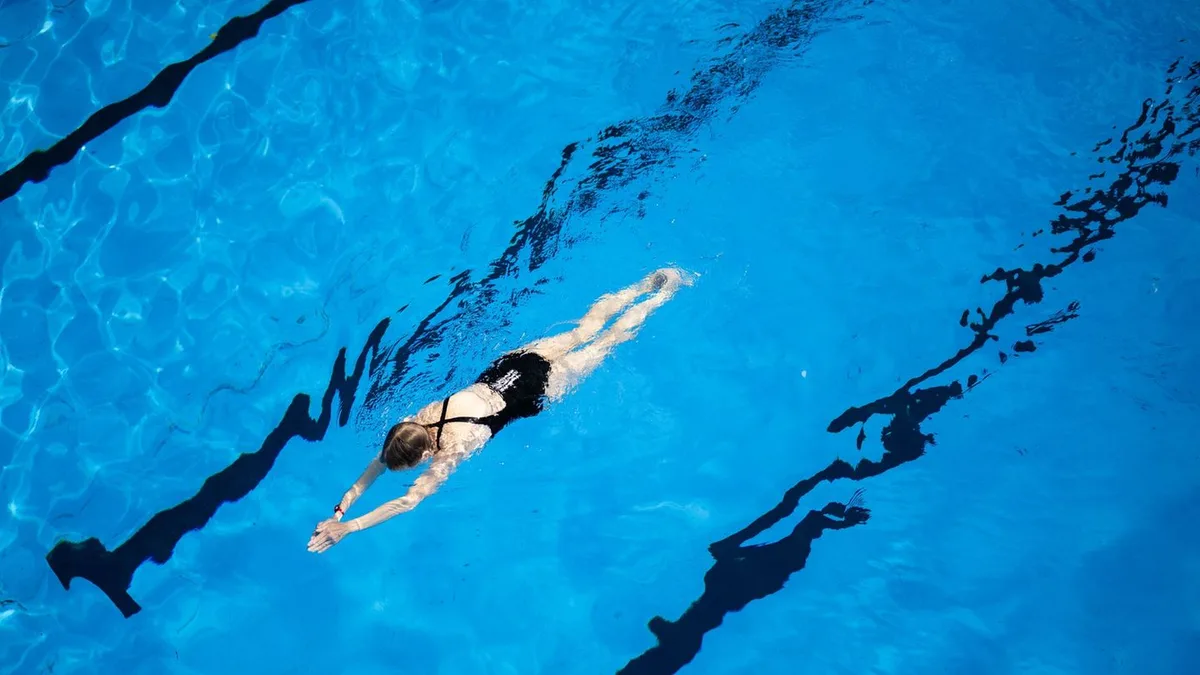 Abkühlung im Sommer: 100 Jahre Freibäder: historische Schwimmorte in Hessen