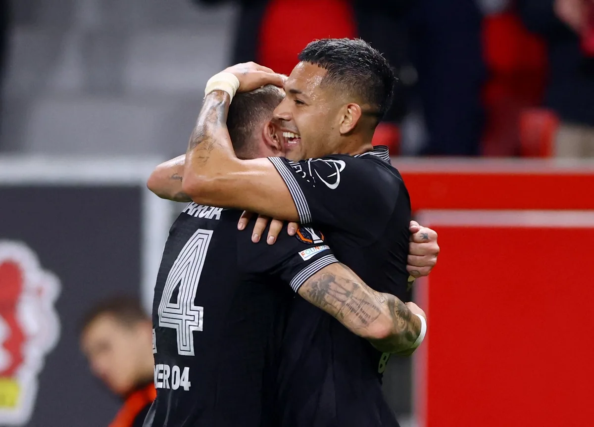 Lo volvieron a convocar a la selección argentina y anotó un golazo de volea por la Europa League: su particular festejo