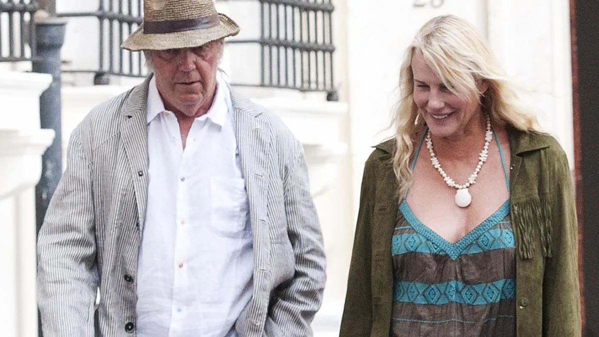 Neil Young describes his love for Daryl Hannah in new song