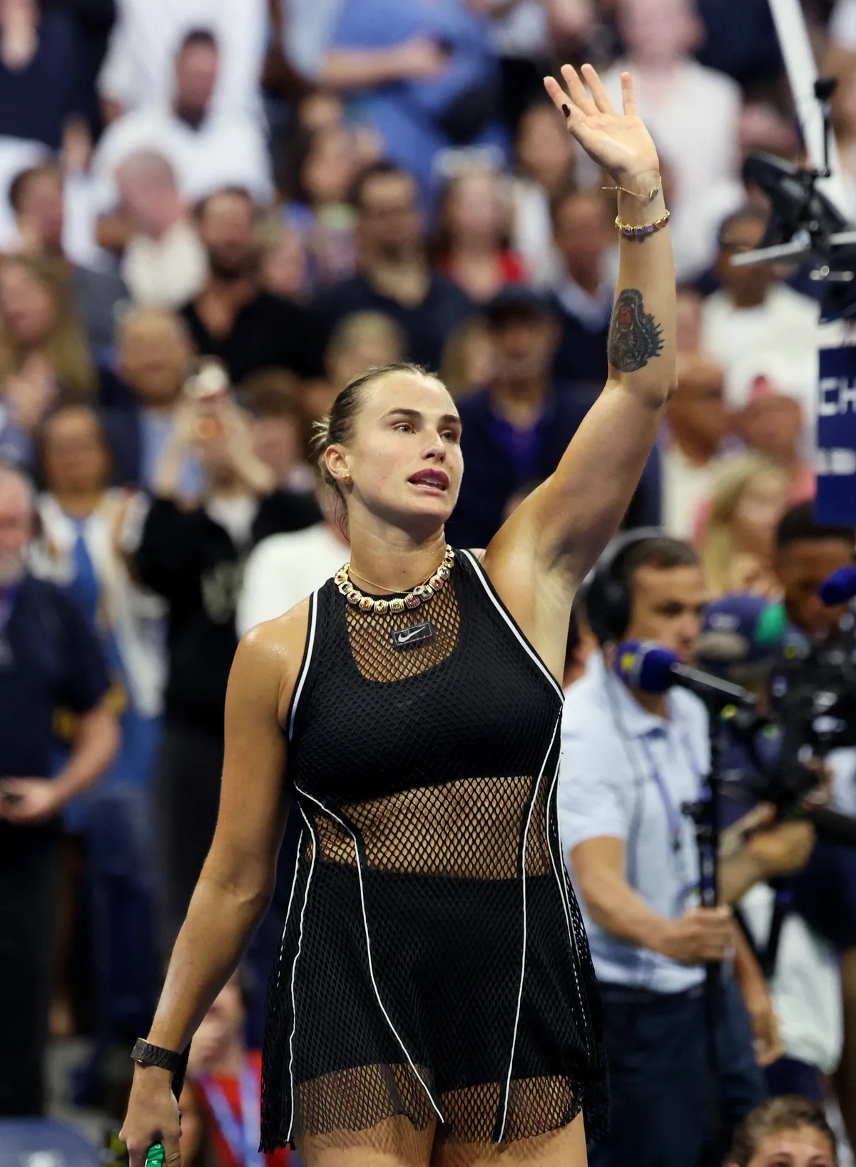 Ameaçada no topo, Sabalenka avança à 3ª rodada do US Open e segue como número 1 do mundo