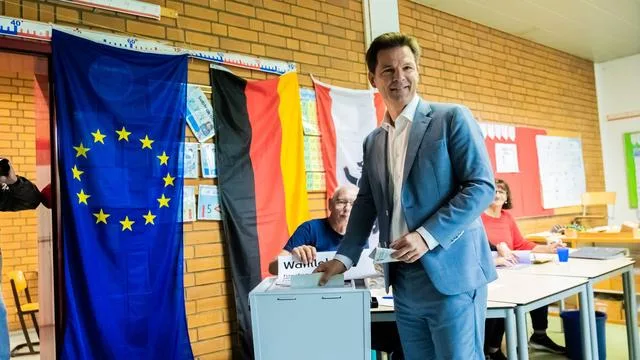 Berlin-Wahl 2026: SPD-Spitzenkandidat Krach gibt Stimme ab
