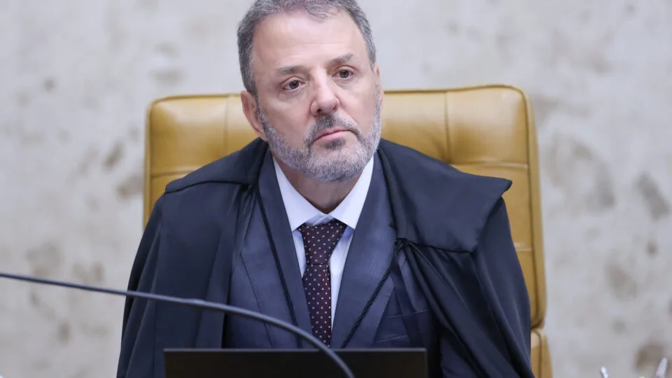 PGR cobra Fachin sobre pedido da PF para acessar dados de pessoas com foro no caso Master