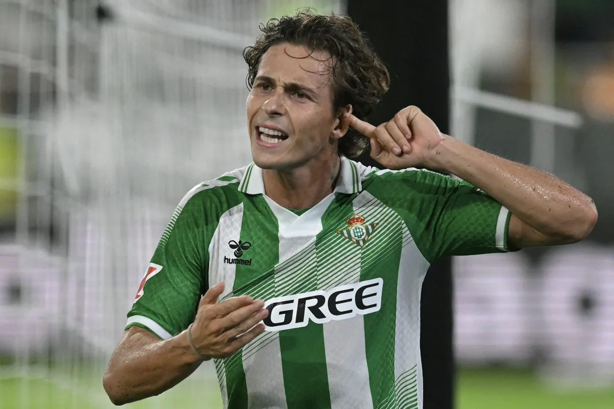 Real Betis vence Real Sociedad e estreia com vitória no Campeonato Espanhol