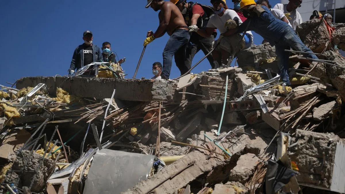 Colombia: buscan a 143 desaparecidos a casi una semana del terremoto