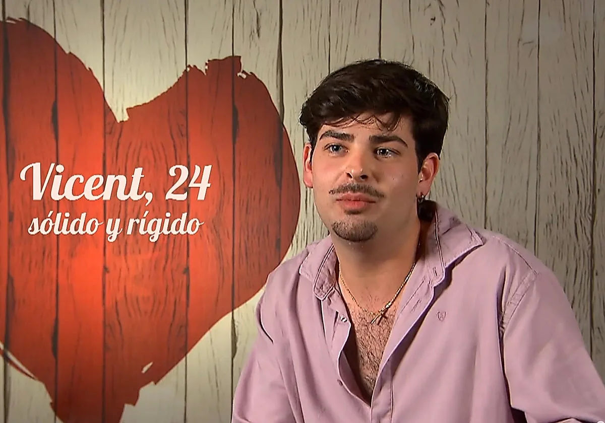 Un joven «católico y gay» carga contra el Gobierno y se mete en un jardín con su cita: «Puede ser del PSOE»