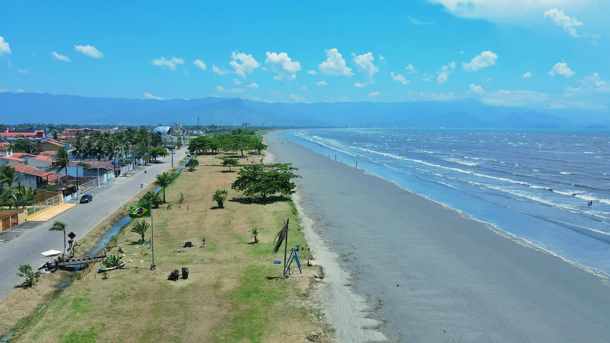 Litoral de SP tem 52 praias impróprias para banho neste fim de semana, segundo a Cetesb; veja quais