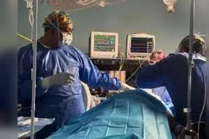 Cirugía oncológica a niña marca hito en Valencia