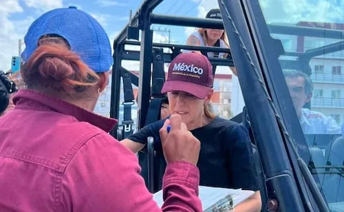 Colectivo de Tamaulipas llega hasta la presidenta Sheinbaum; piden que se retomen avances del Centro de Identificación Humana