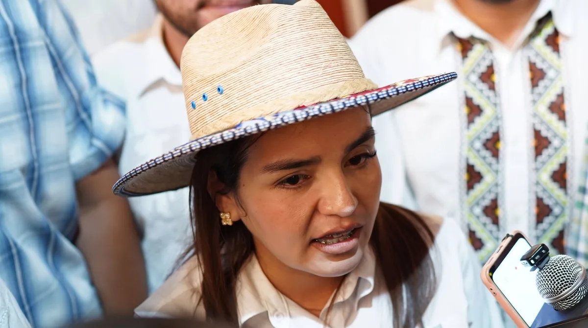 La Fiscalía de Michoacán pidió otra vez a Grecia Quiroz los celulares de Carlos Manzo tras acusaciones en su contra