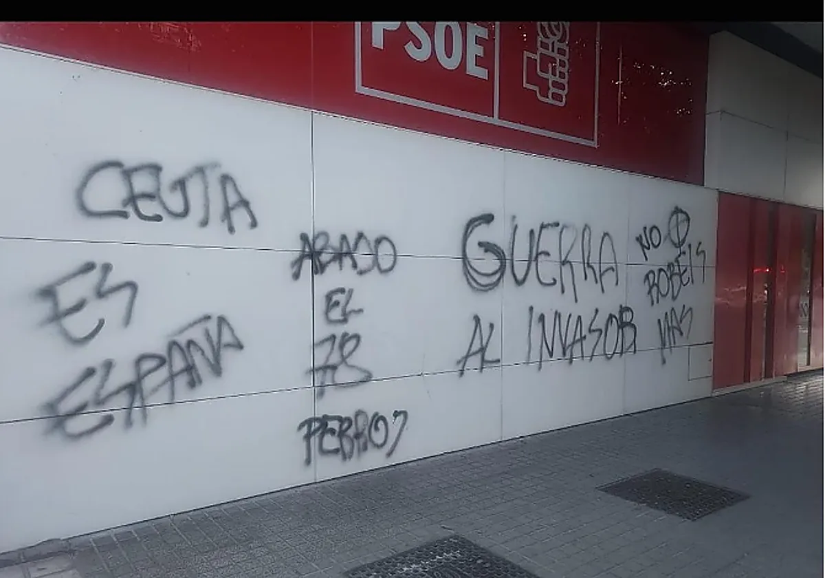La Policía identifica a los autores de las pintadas en la sede del PSOE de Córdoba