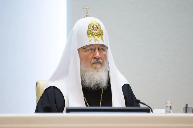 Патриарх Кирилл возглавил молебен у саркофага Дмитрия Донского в Москве