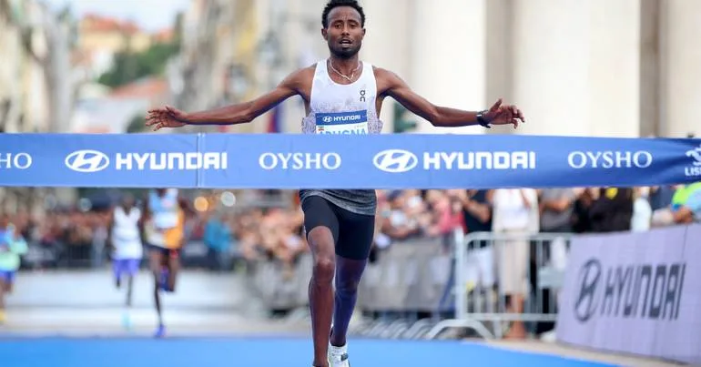 Etíope Adugna e queniana Omare vencem Meia Maratona