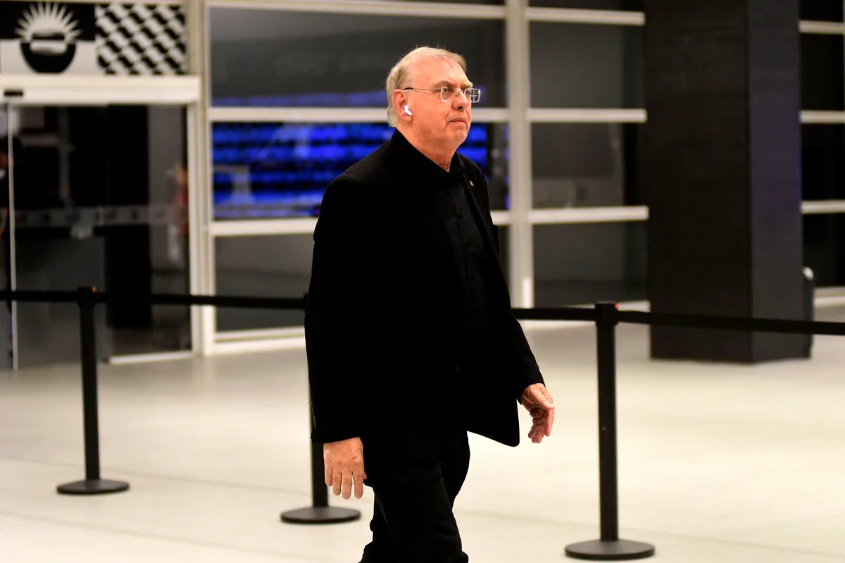 Corinthians paga R$ 16,4 milhões em cinco meses de RCE, mas dívida chega a R$ 237,4 milhões