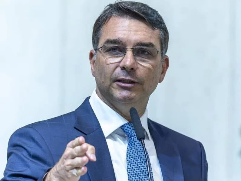 TSE nega tirar post sobre Flávio transformar Brasil em colônia dos EUA