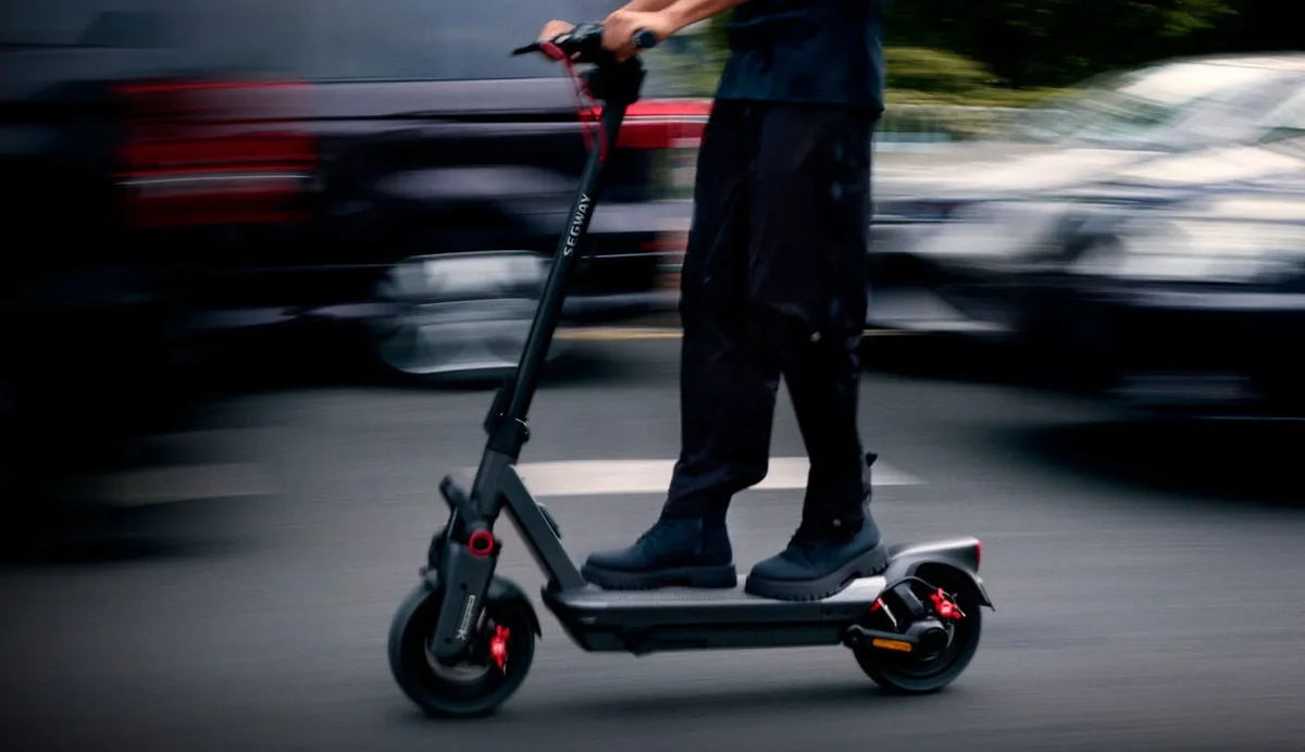 Conducir patinetes eléctricos multiplica el riesgo de lesiones graves por encima de ir en bici o en moto