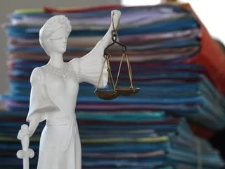 Puy-de-Dôme. Un jeune homme condamné après une agression « totalement gratuite » visant des personnes LGBT