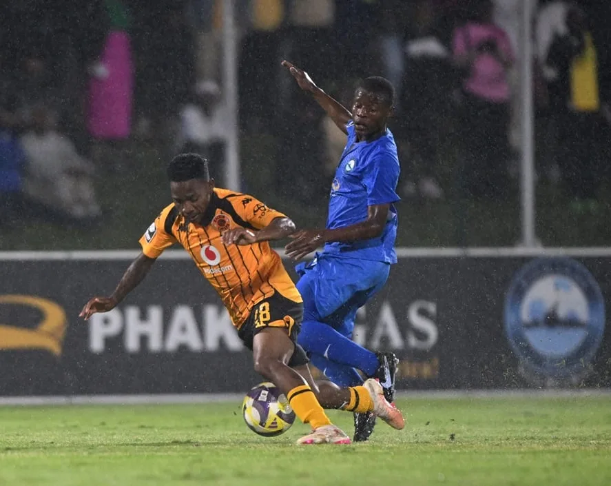 Kaizer Chiefs earn draw in match of swinging fortunes at Bay
