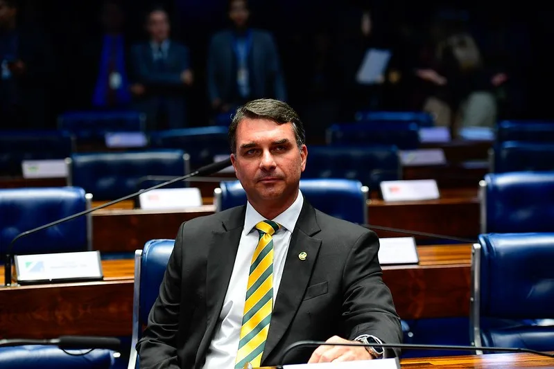 A resposta do Missão sobre a filiação fraudulenta envolvendo Flávio Bolsonaro
