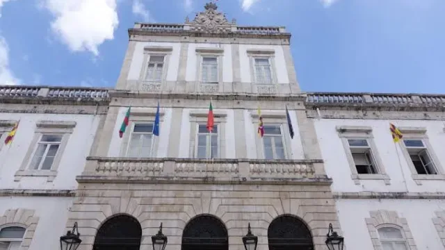 Câmara de Coimbra avança com concessão de estacionamento por 15 anos
