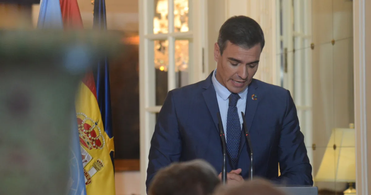 La seducción de Mamdani provoca choques entre Sánchez y sus socios: la foto tras votar en contra de sus medidas