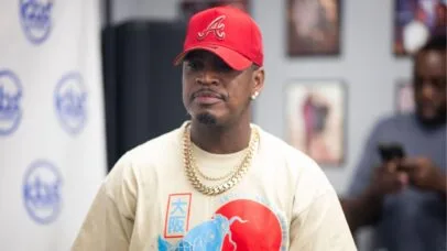 Entregadora processa Ne-Yo após ser mordida pelo cachorro do cantor durante entrega