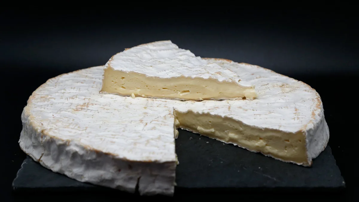 Ce fromage vendu chez Intermarché peut vous provoquer fièvre et courbatures: ne le mangez pas