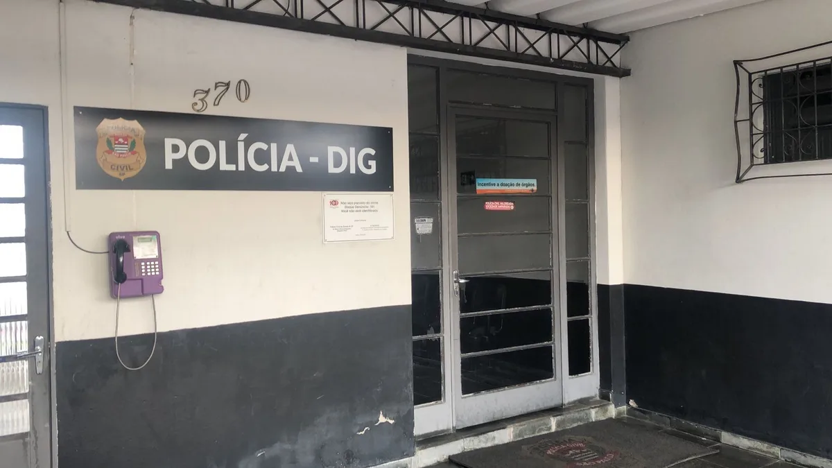 Pedreiro é morto a tiros na saída de estacionamento em Jacareí, SP