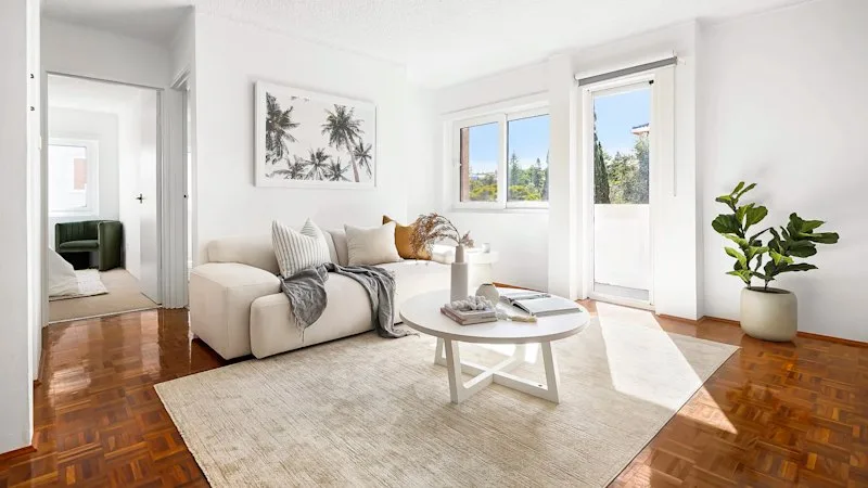 First home buyers battle it out for $1.5 million beachside apartment