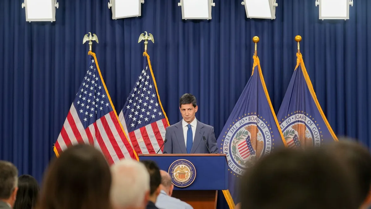 How Warsh can avoid a repeat of July's communications mess