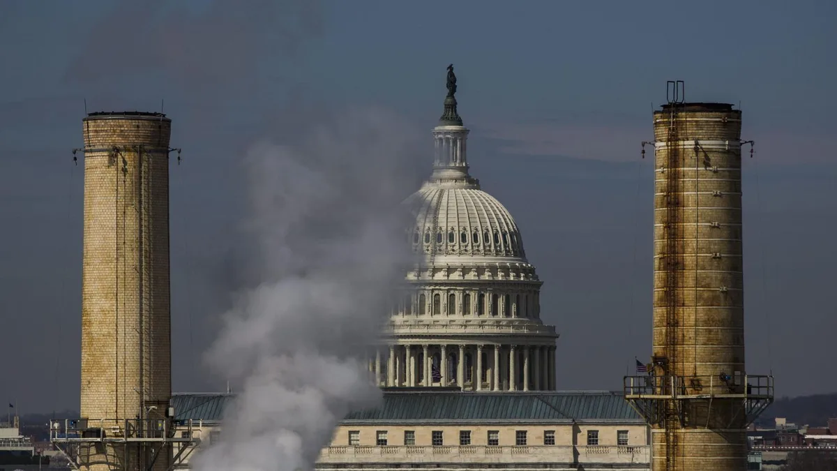 El FBI arresta a una mujer por planear un ataque con bomba en el Capitolio de Nueva York