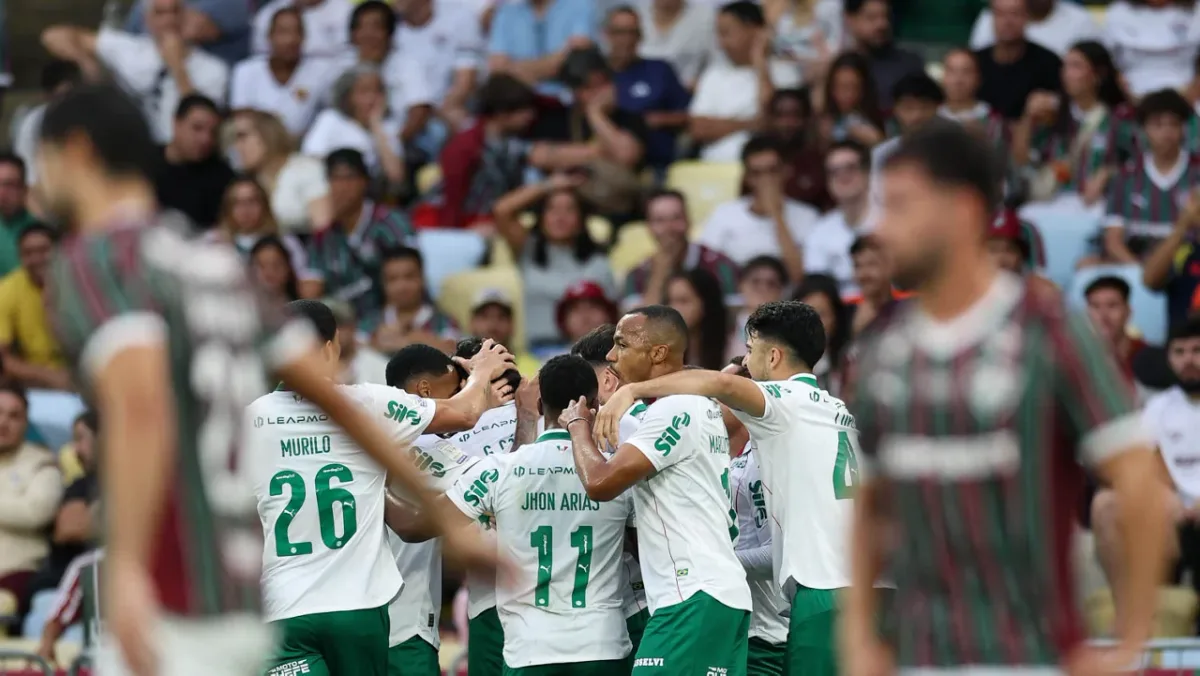 Análise: Palmeiras sofre pelos lados, tem apagão após gol e deixa vitória escapar contra Fluminense