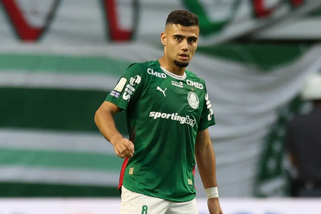 Andreas Pereira é suspenso por dois jogos e desfalca Palmeiras nas quartas da Libertadores