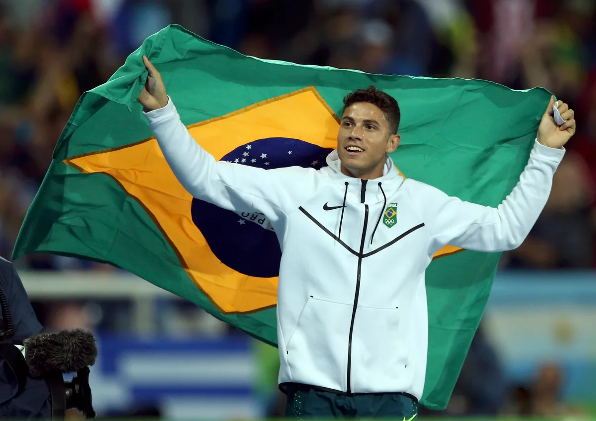 Thiago Braz volta ao Engenhão e salta pela primeira vez no estádio desde o ouro na Rio 2016