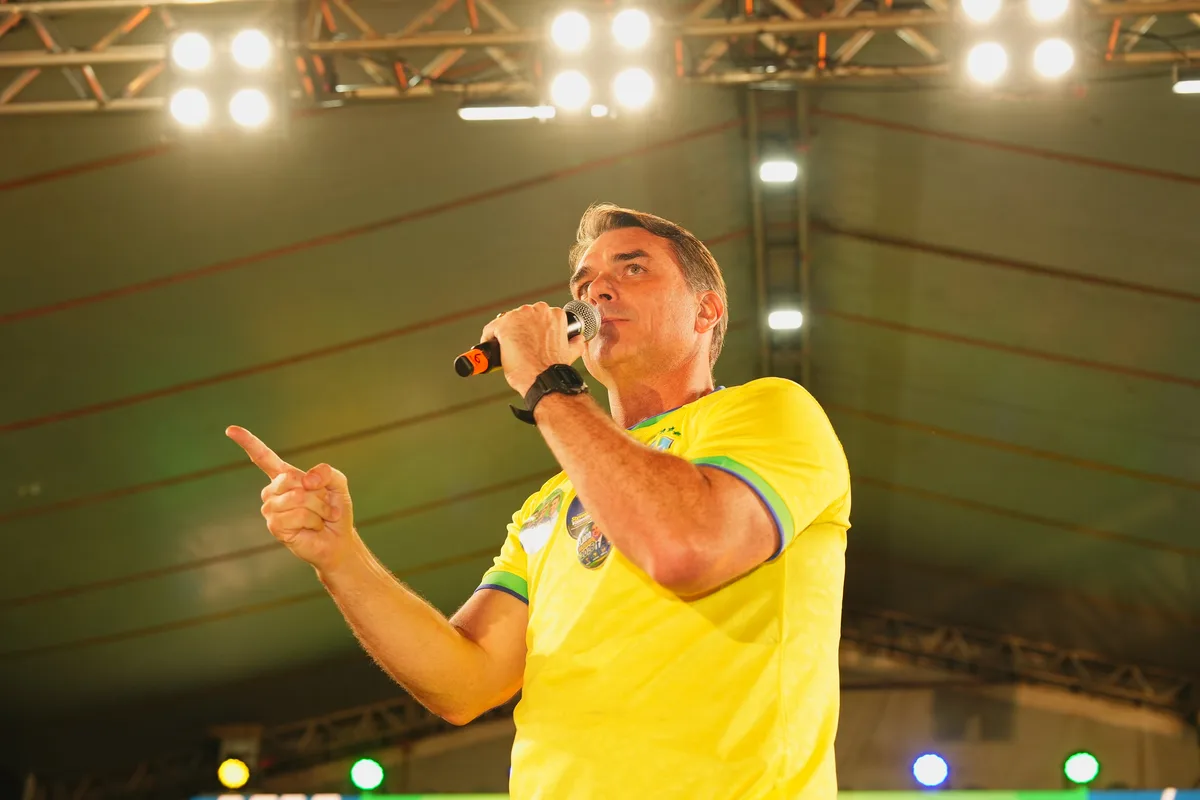 “Ainda bem que na época o avião era de Willer”, diz Flávio