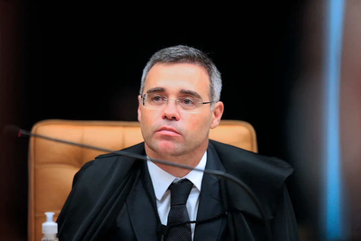 André Mendonça levanta sigilo de casos Dark Horse, Cláudio Castro, Ciro e Jaques Wagner