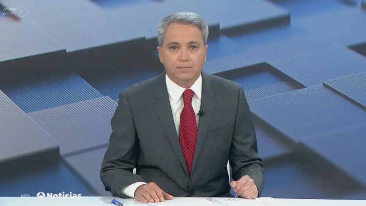 La trayectoria académica de Vicente Vallés: las dos carreras que pudo haber estudiado si no le hubiesen cogido en Periodismo en la Complutense