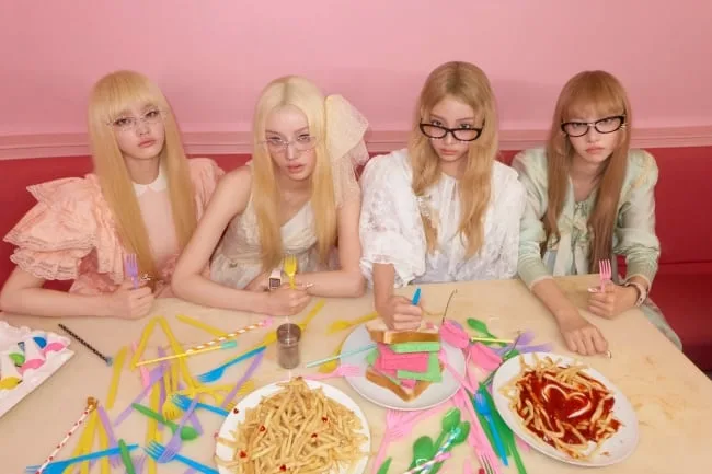 '컴백' 아일릿, 허탈감과 짜증 사이..키치한 '금발' 변신