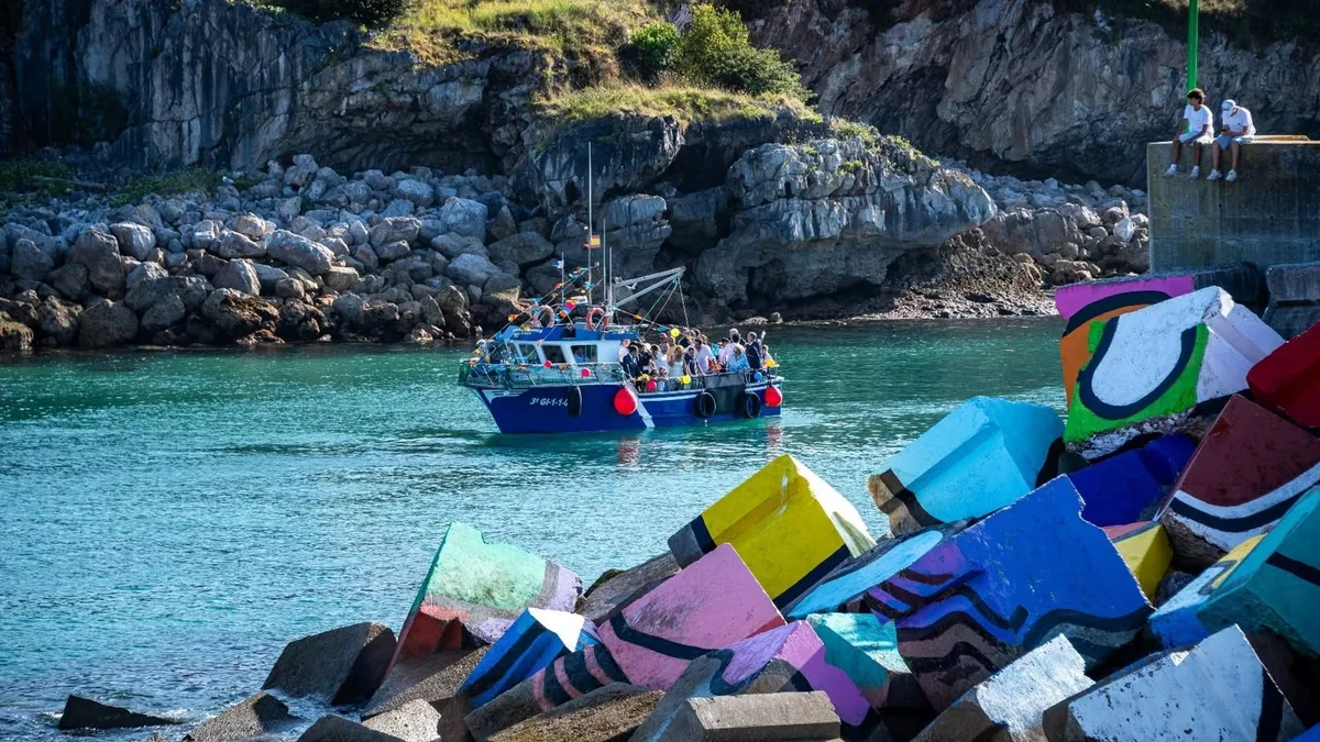 El nuevo ‘pueblo’ ejemplar de Asturias que no es un pueblo: más de 6 siglos de historia, mantiene viva la pesca artesanal y divulga la cultura marinera