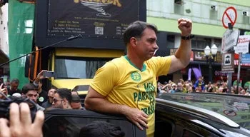 Flávio Bolsonaro investigado em inquérito por suspeitas de corrupção