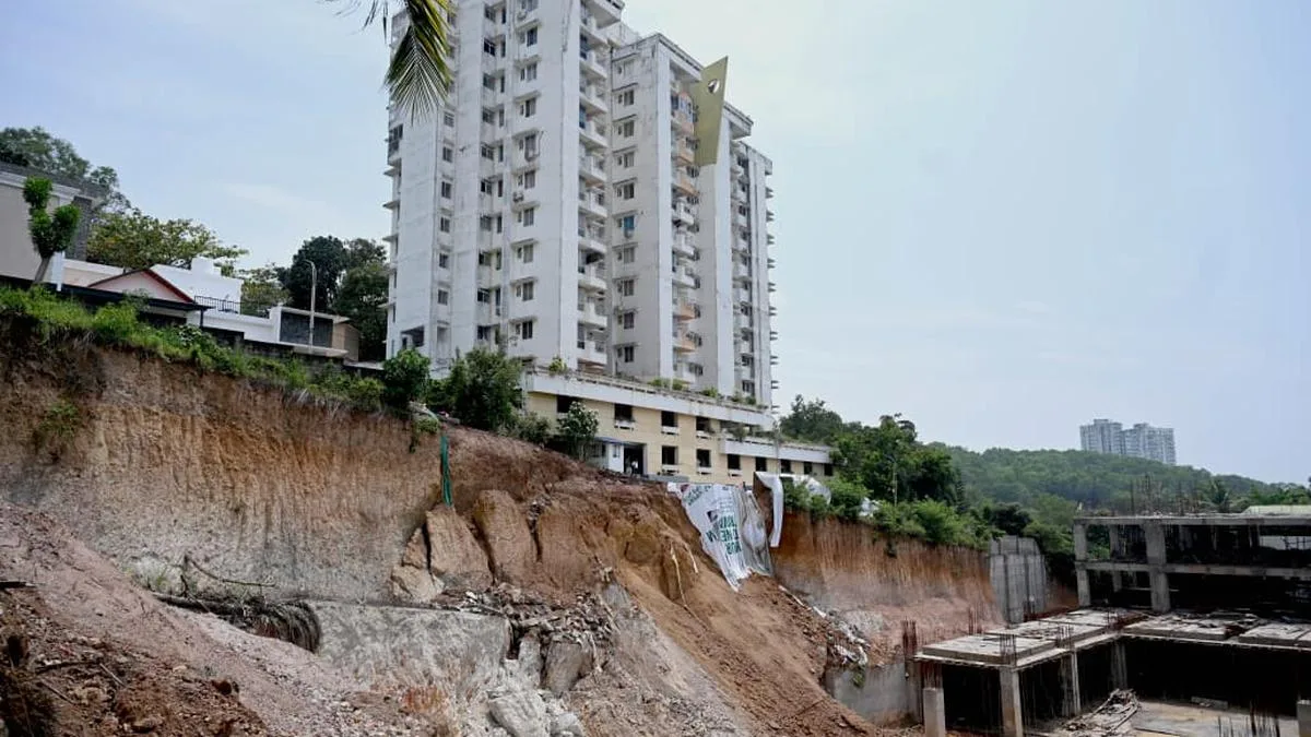 Earth cave-in at Akkulam: Collector halts school building construction, orders evacuation of adjacent flat residents