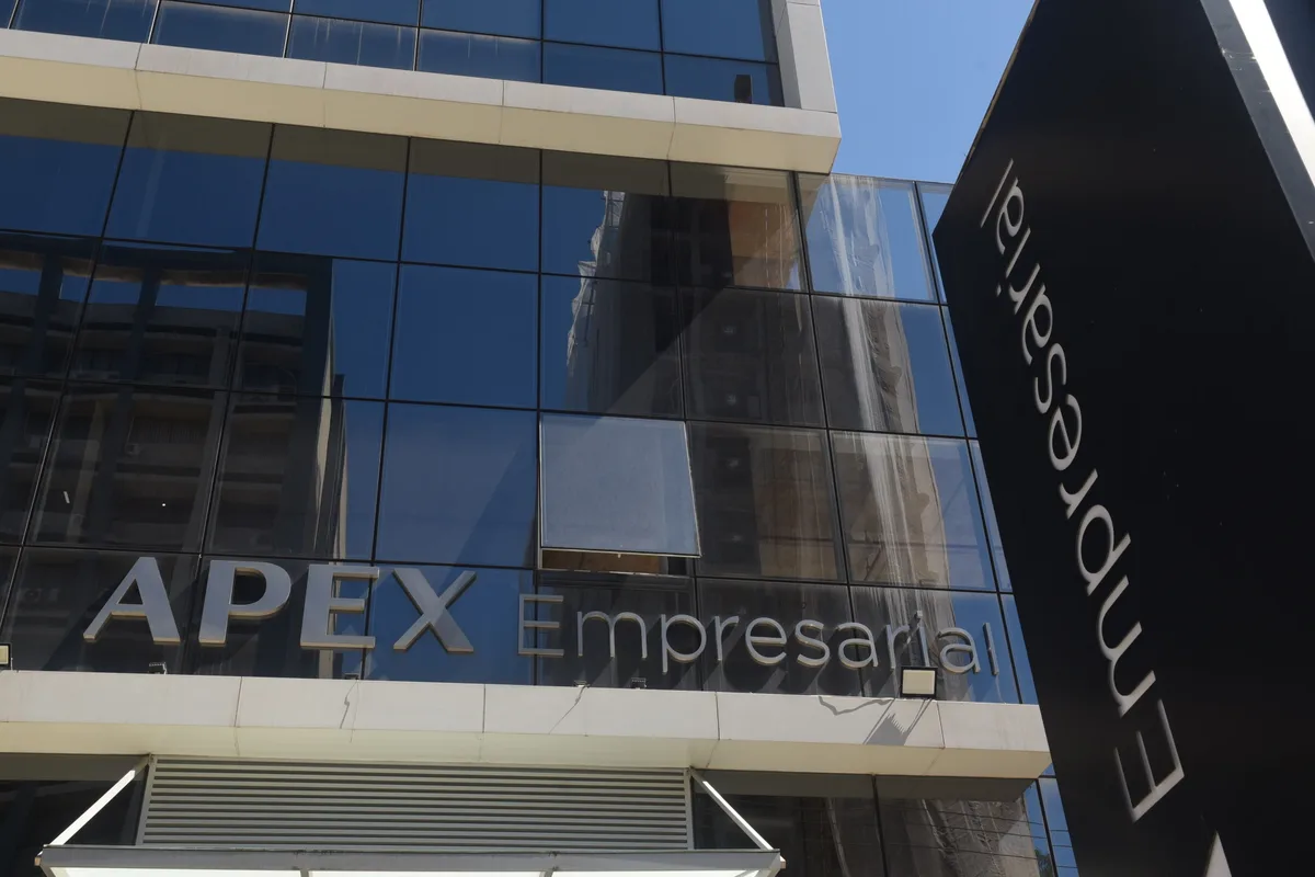 Justiça dá prazo para Apex entregar documentos à perícia