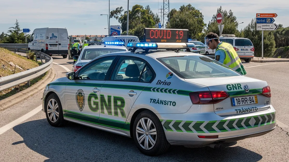 A1 cortada em Aveiras de Cima após acidente com camião