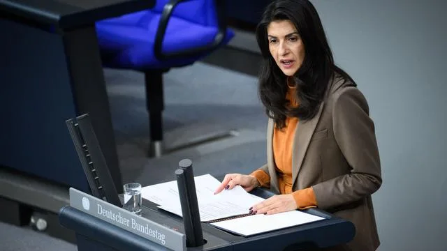 «Brandmauer» zur AfD: Kölner CDU-Chefin Güler: neuer Umgang mit AfD im Stadtrat