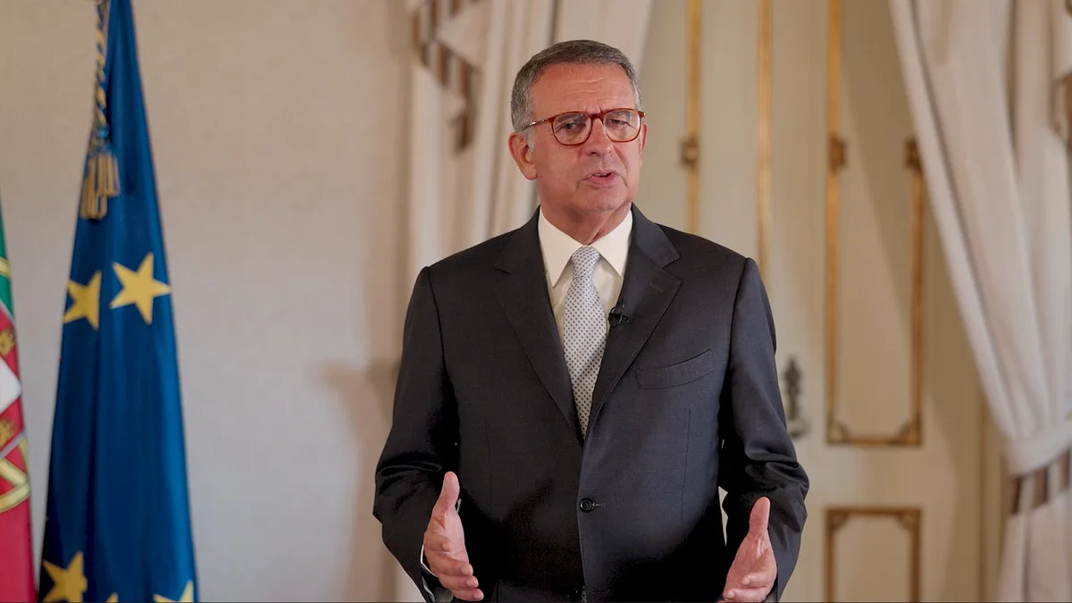 Presidente promulga decreto que estabelece as regras de utilização de bandeiras em edifícios públicos