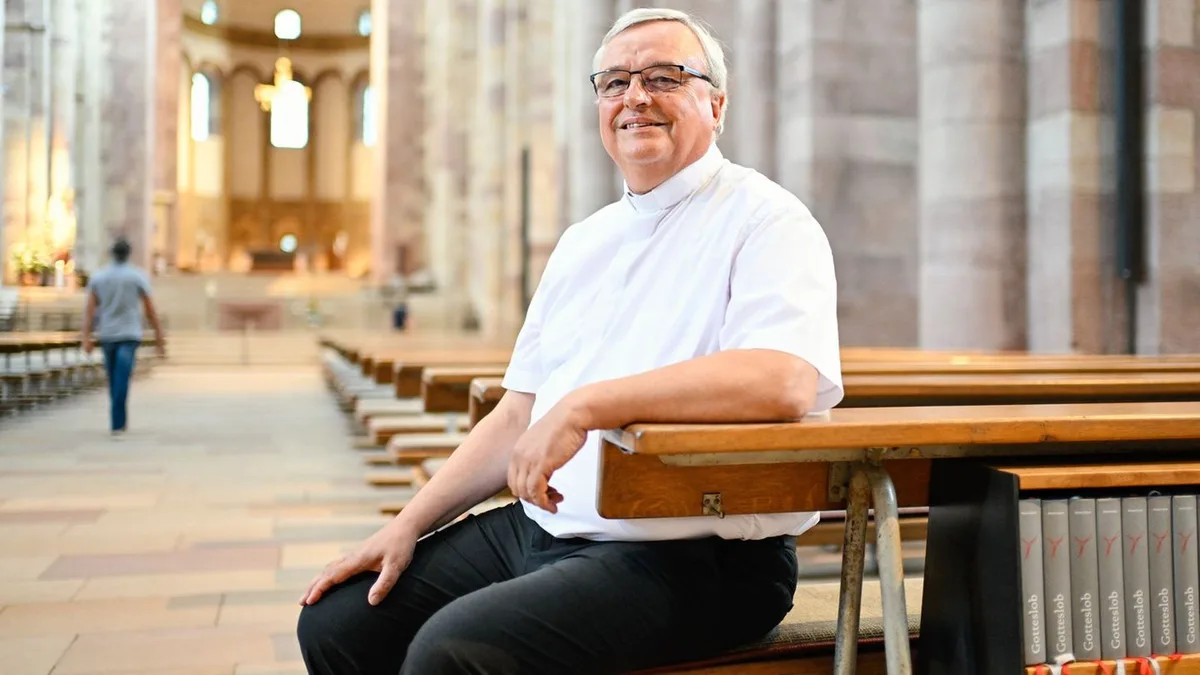 Katholische Kirche: Abschiedsgottesdienst für Bischof von Speyer im September