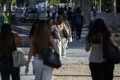 El Gobierno aprueba el Plan de Juventud y agradece las movilizaciones de los acampados en Sol: "Han abierto un debate"