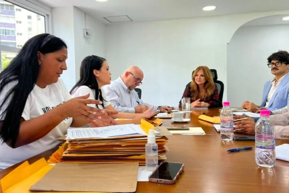 Defensoría instala mesa de trabajo con ONG para verificar casos de presos políticos